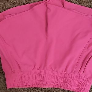 Jogging shorts with zipper pocket